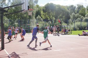 «Оранжевый мяч» в Великих Луках в День физкультурника (ФОТО)