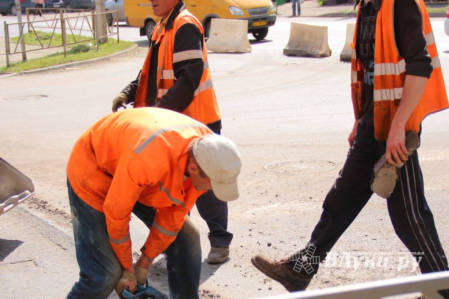 На Вокзальной в Великих Луках заканчивается ремонт (ФОТО)