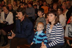 В Великих Луках состоялась презентация выставки художника Владимира Травкина (фото)