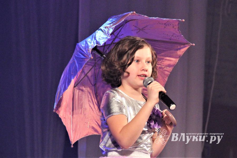 Юные артисты ГДК им. Ленина отметили «Мамин день» (ФОТО)