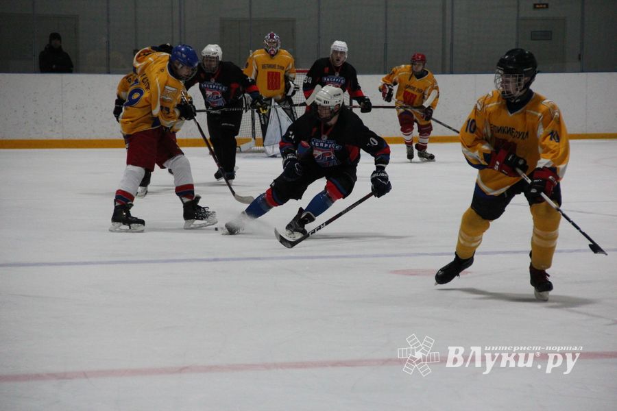 ХК «Экспресс» разгромил «Юниоров» (ФОТО)