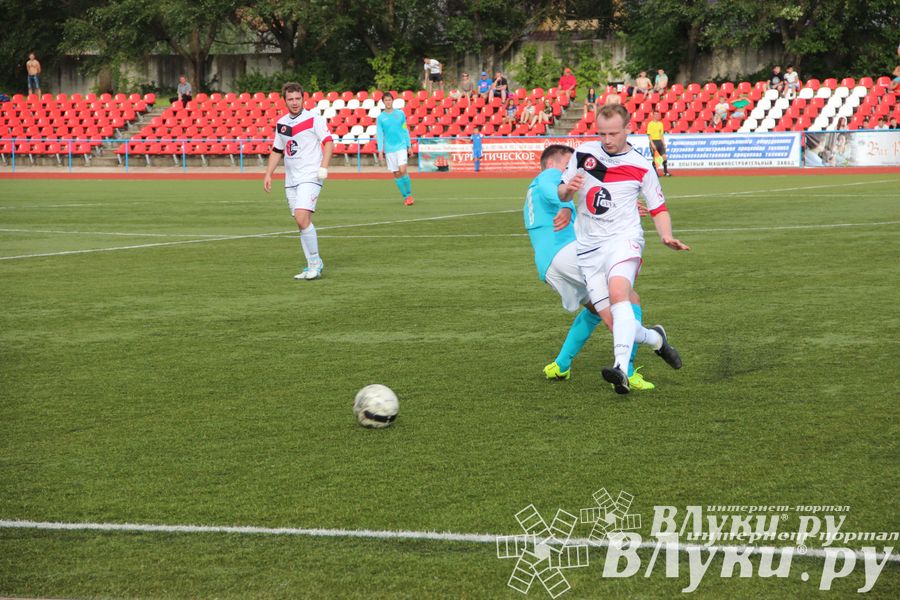 В Великих Луках состоялся матч «Луки-Энергия» — «Звезда» (Санкт-Петербург)