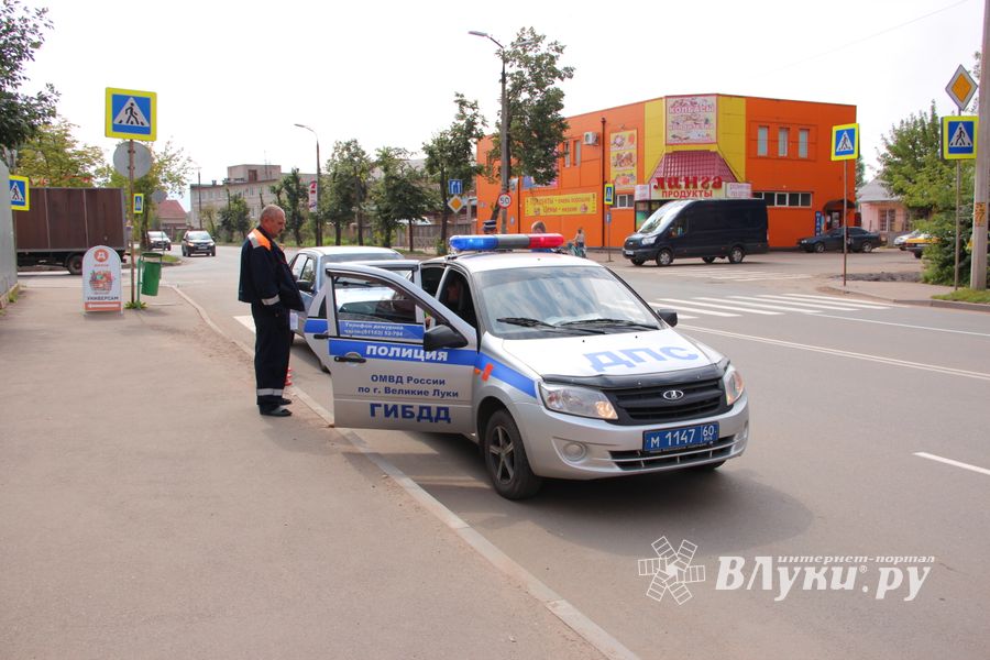 ДТП на Октябрьском в Великих Луках (ФОТО)