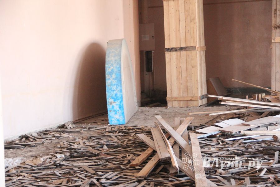 В театре не могут быть пластиковые окна... (фото)