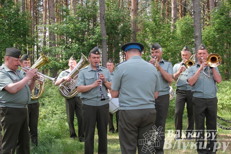 Торжественная церемония закладки Камня Памяти у деревни Каськово