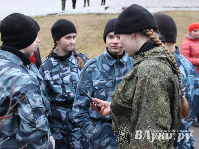 В Великих Луках проходит открытая военно-патриотическая игра «Юнармия-Великие Луки-2020» (ФОТО)