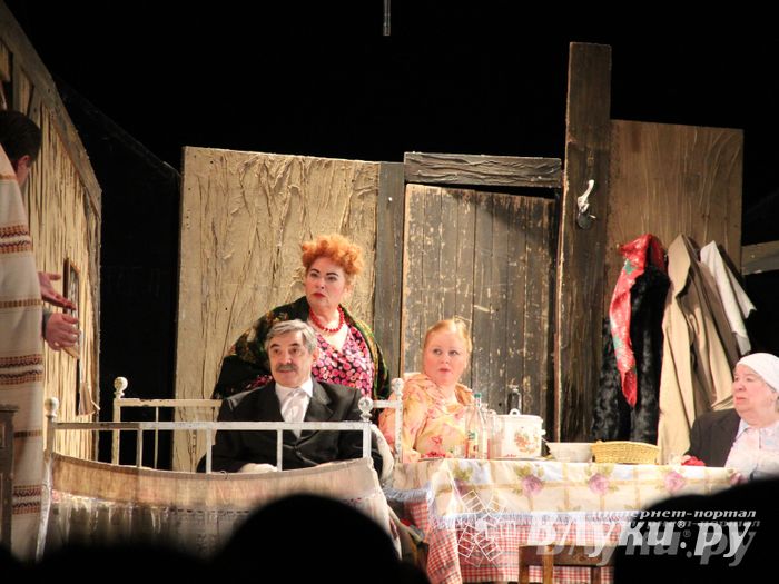 Народные артисты России выступили в Великих Луках (фото)