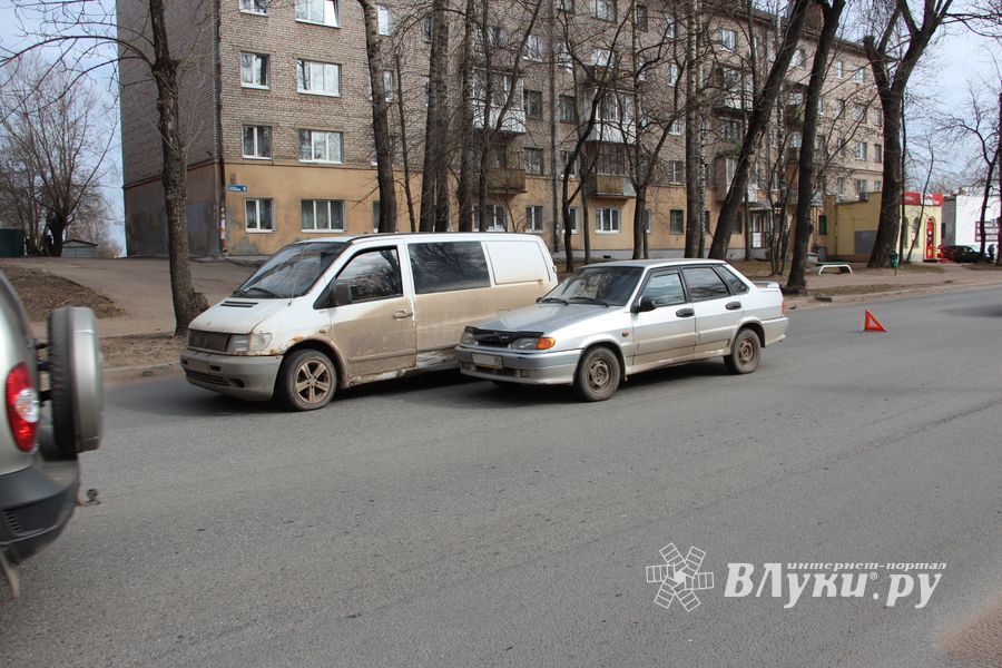 В ДТП на пр. Гагарина попала беременная женщина (ФОТО)