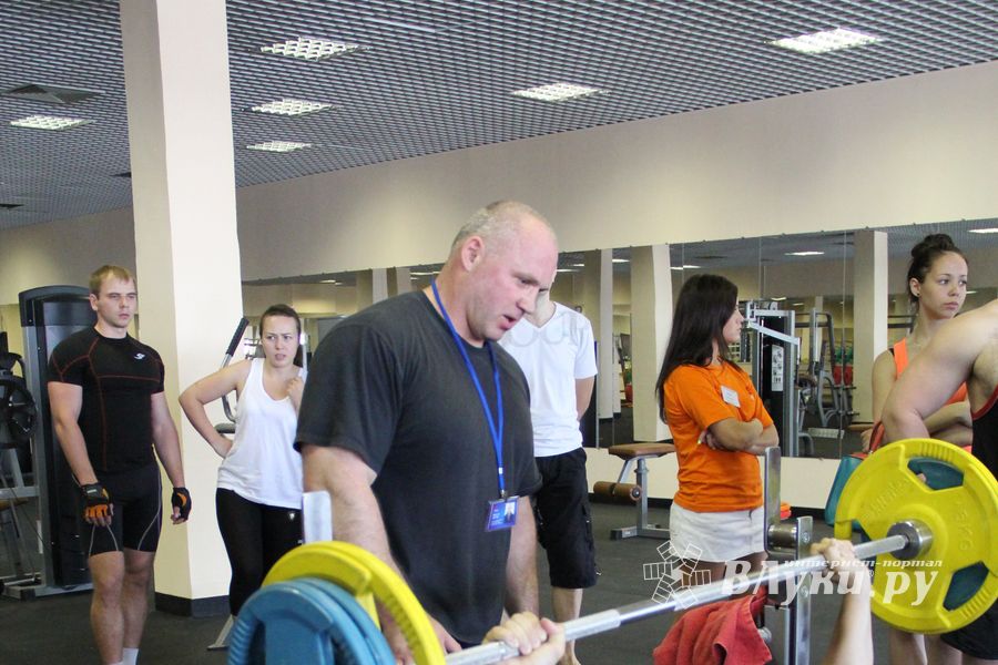 Народный жим в «С-Фитнес»