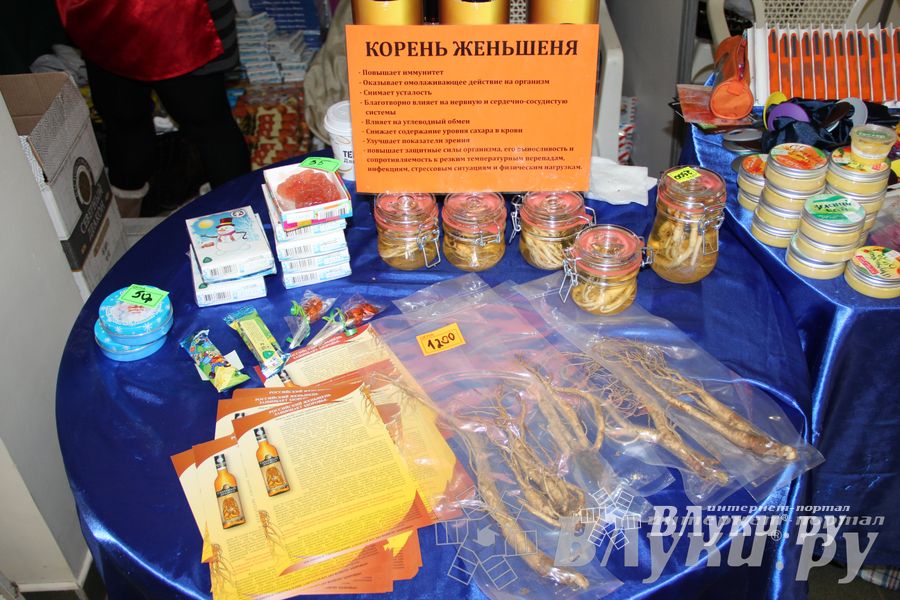 В Великих Луках начала работу 4-ая универсальная выставка