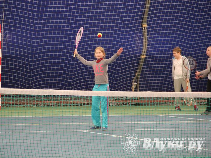 В Великих Луках прошло Первенство по большому теннису (фото)