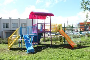 В сквере на Вокзальной обновилась детская площадка (ФОТО)