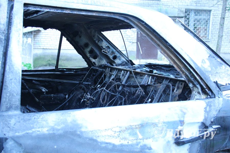 В Великих Луках сгорел очередной автомобиль