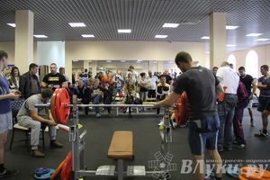 Первенство города по классическому жиму штанги и армлифтинг