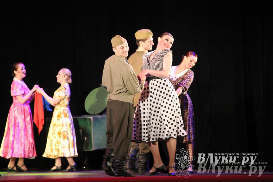 Государственный ансамбль «Русский Север» представил в Великих Луках мюзикл «Василий Теркин»