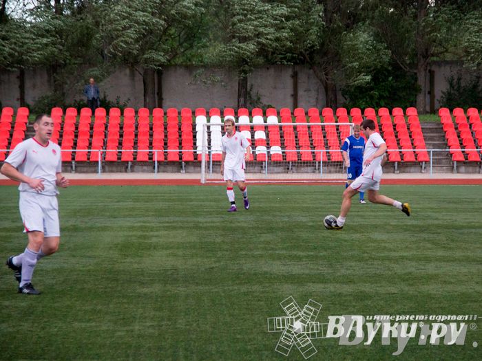 Футбольный матч «Экспресс-2» — «КПРФ»