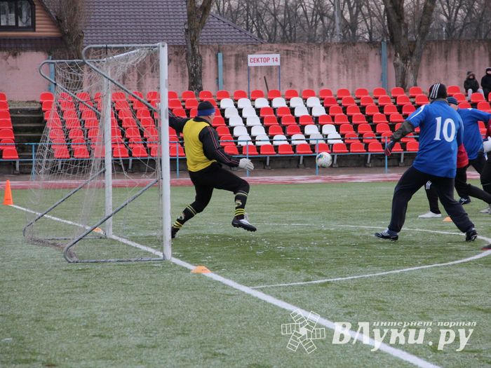 Боевая ничья в памятном футбольном матче (ФОТО)