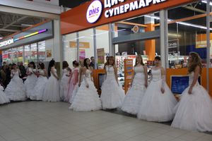 В Великих Луках бегали невесты (ФОТО)