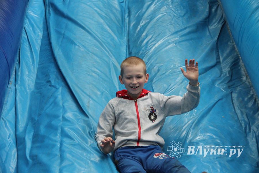 Великолучане празднуют День города (ФОТО)