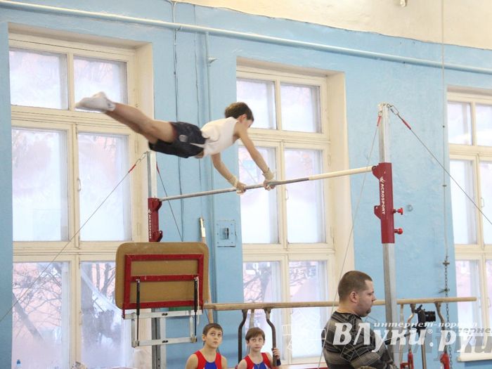 Соревнования по гимнастике посвятили освобождению Великих Лук