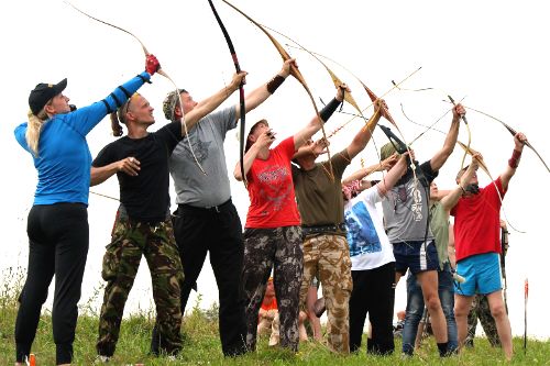 В Великолукском районе прошел Международный турнир по традиционной стрельбе из лука (ФОТО)