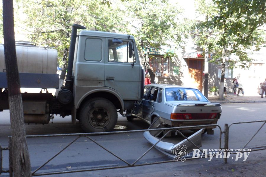 На ул.Зверева произошло ДТП (ФОТО)