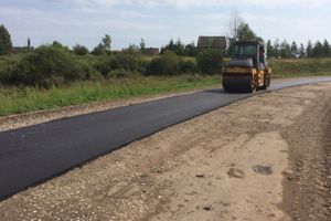 В Невельском районе идут работы по восстановлению автомобильной дороги (ФОТО)