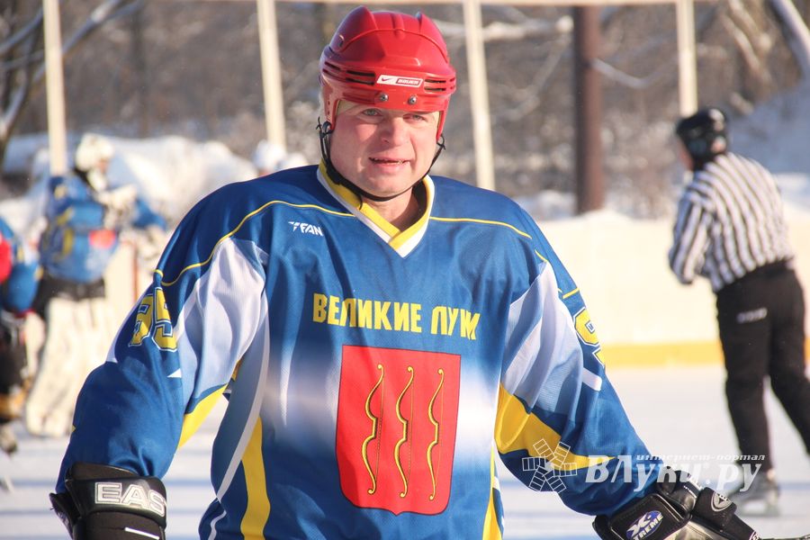 Великолукский хоккей: много забитых шайб и немного потасовок и разбитых лиц (фото)