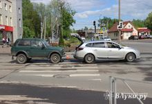Пропускал полицию и получил удар сзади (ФОТО)