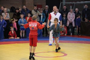 В Великих Луках проходит турнир самбистов (ФОТО)