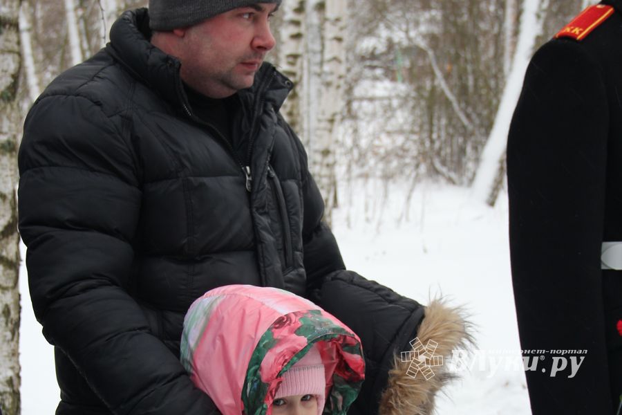 Никто не забыт: в Великих Луках благоустроили могилу неизвестного солдата (ФОТО)