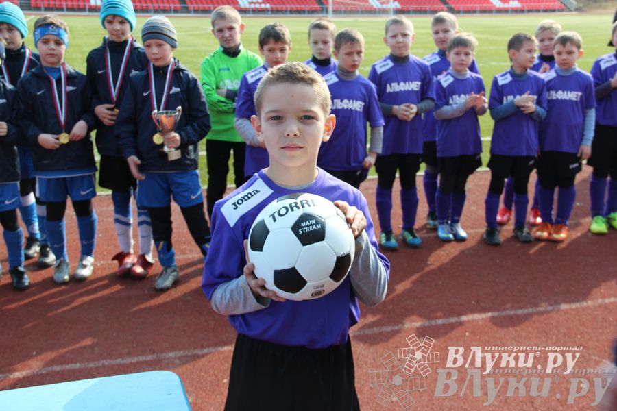 В Великих Луках прошел международный детский турнир по футболу «Наши надежды»