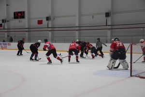 Памятный турнир по хоккею прошел в великолукском «Айсберге» (ФОТО)