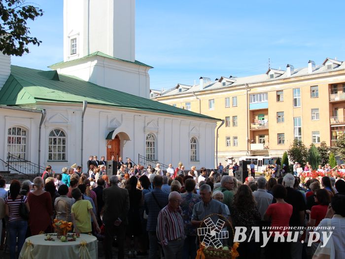 Празднование 850-летия началось в храмах Великих Лук (ФОТО)