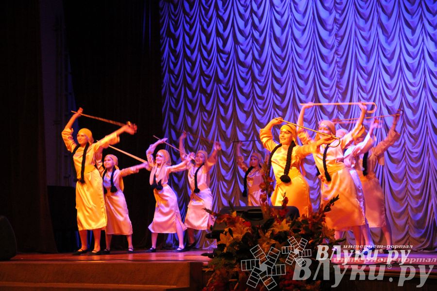 Танцевальный концерт «Восточные краски осени» прошел в музыкальной школе