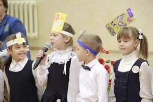 Великолукские первоклассники перевоспитали Бабу-Ягу (ФОТО)