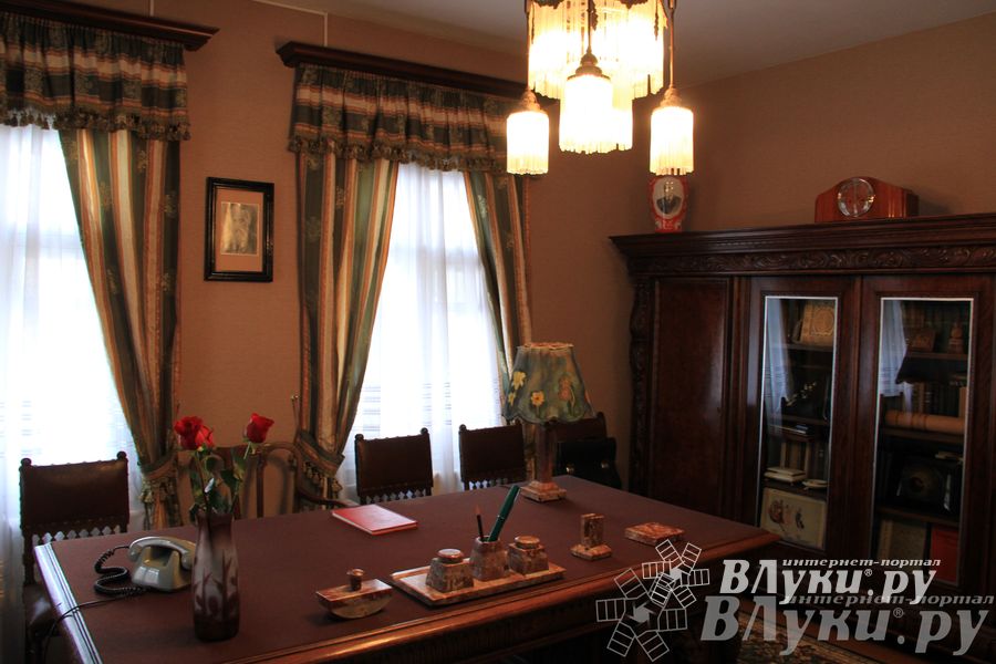 В Великих Луках почтили память академика Виноградова