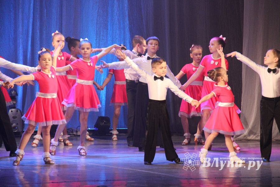 Юные артисты ГДК им. Ленина отметили «Мамин день» (ФОТО)