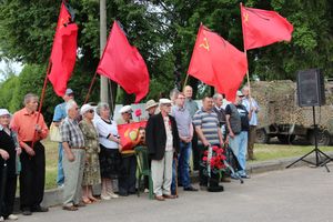 В Великих Луках проходит День памяти и скорби (ФОТО)