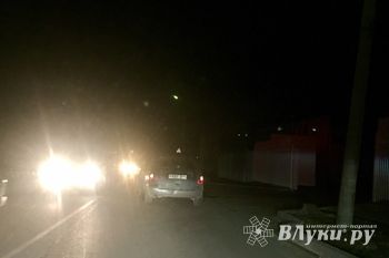 В Великих Луках столкнулись две легковушки (ФОТО)