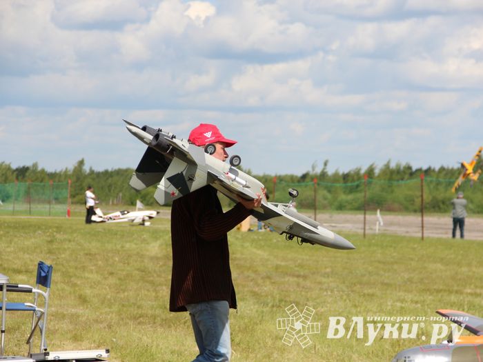 Фестиваль авиамодельного спорта России прошел в Великих Луках (ФОТО)