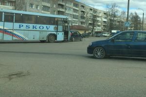 В Великих Луках произошло ДТП (фото)