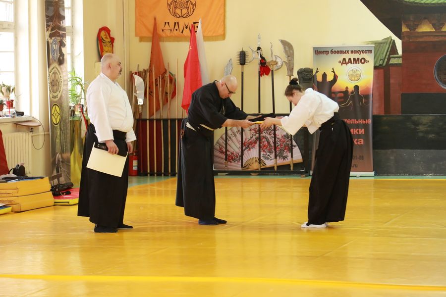 Великолукские последователи иайдзюцу выдержали сложный экзамен (ФОТО)