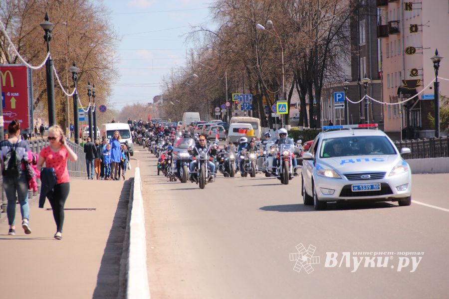 В Великих Луках открыли мотосезон - 2017 (ФОТО)