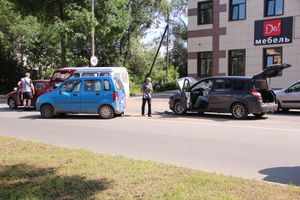 Тройное ДТП на пр-те Гагарина в Великих Луках (ФОТО)