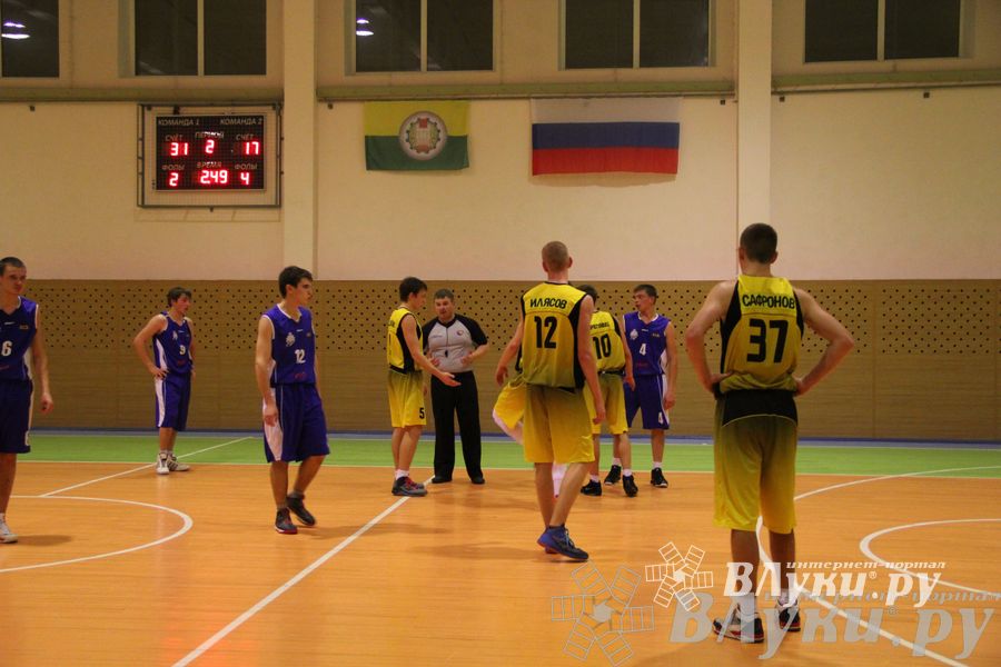 В Великих Луках проходят игры Чемпионата АСБ (фото)