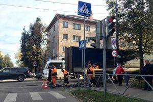 На проспекте Октябрьском – дорожные работы (ФОТО)