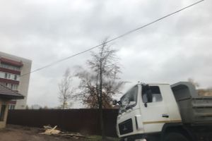 В проезде Нелидовском провалился КамАЗ (ФОТО)