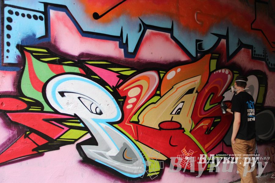 В Великих Луках прошел городской конкурс «Граффити — новый взгляд»