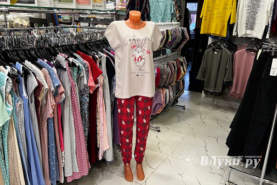 Где в Великих Луках купить подарки к Новому году (ФОТО)